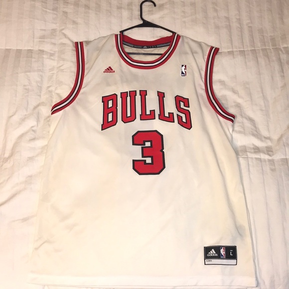 Authentic Adidas Chicago Bulls Jersey - Picture 1 of 6